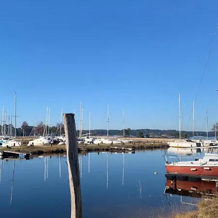Maison Au Bord Du Lac 別荘