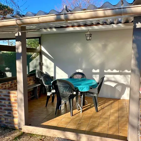 Maison Au Bord Du Lac 別荘 *